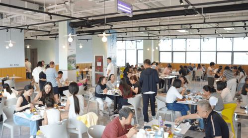 艺术交融，友谊长青 东亚香誉红酒小镇艺汇秦皇国际文化艺术节暨新中画家联展开幕式圆满成功